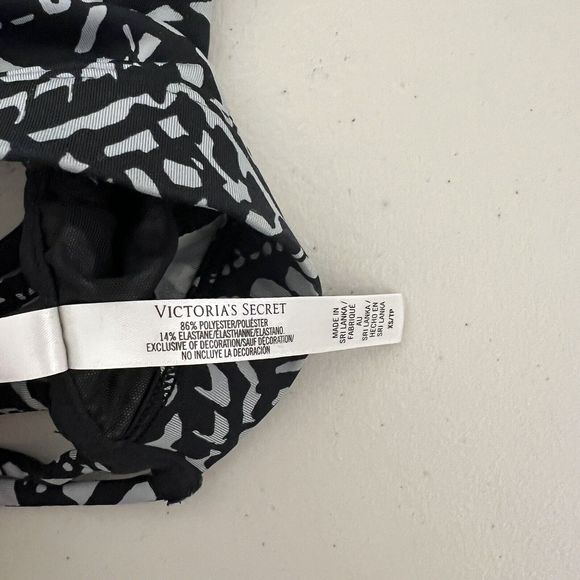 Victoria Sport Racerback Bra Womens Size XS Black Geometric Aztec Mesh Lined - Picture 4 of 9